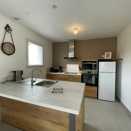 Moderne à Avec Terrasse Et Parking - Fr-1-426-586 *