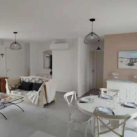 Moderne à Avec Terrasse Et Parking - Fr-1-426-586 Casa de Férias