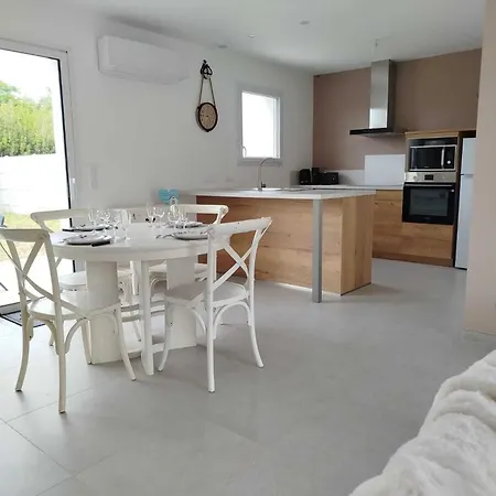Casa de Férias Moderne à Avec Terrasse Et Parking - Fr-1-426-586